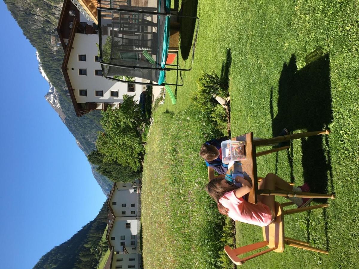 Haus Praxmarer Apartamento Kaunertal Exterior foto